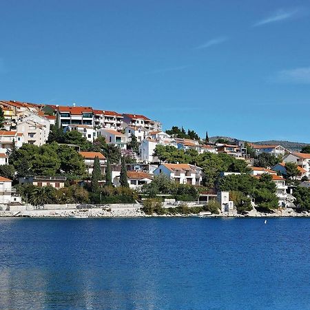 Beautiful Apartment In Rogoznica With Wifi Luaran gambar