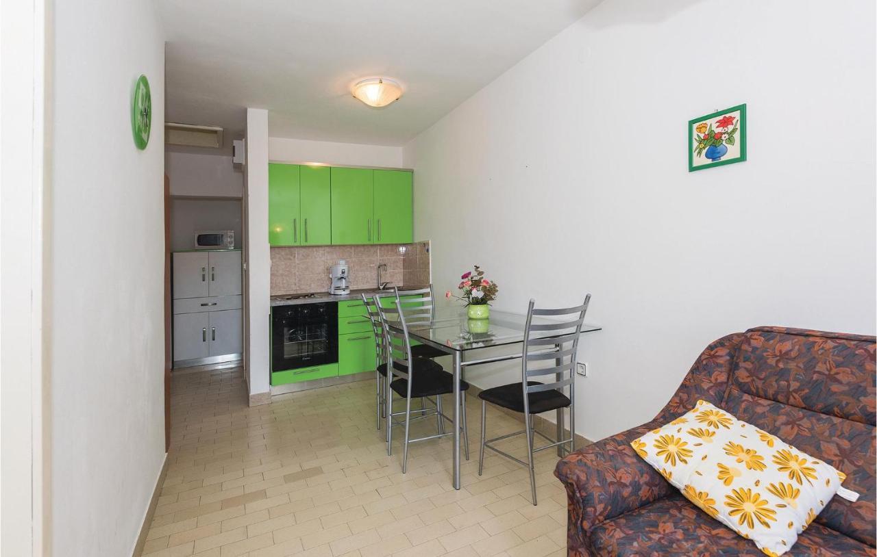 Beautiful Apartment In Rogoznica With Wifi Luaran gambar
