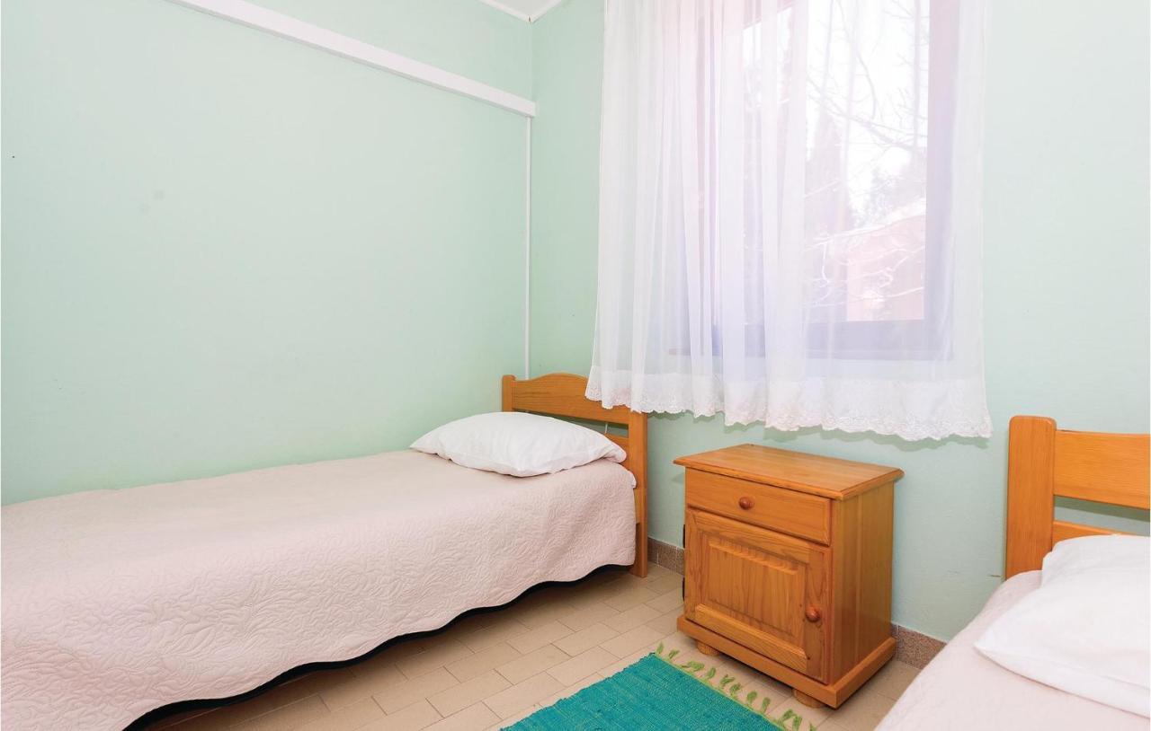 Beautiful Apartment In Rogoznica With Wifi Luaran gambar
