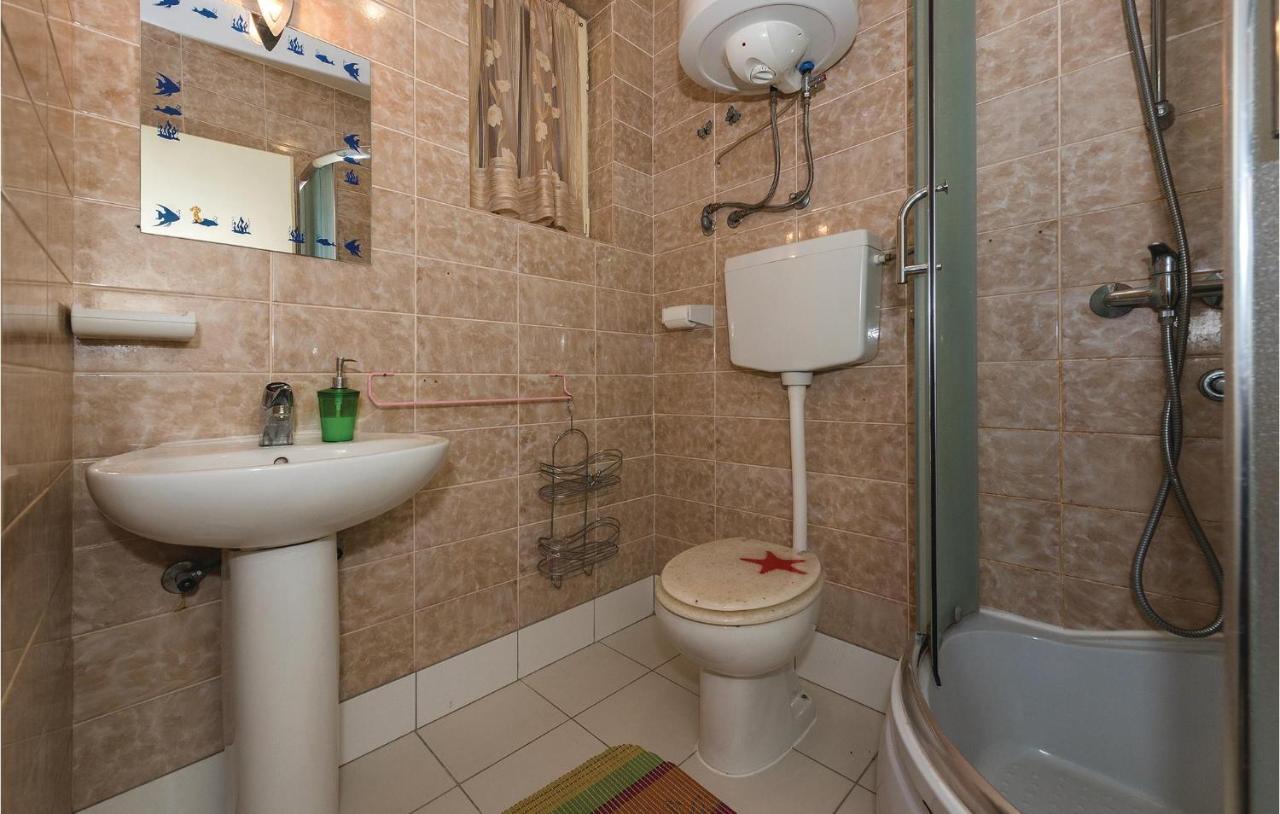 Beautiful Apartment In Rogoznica With Wifi Luaran gambar